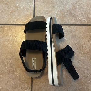 Black Sandal by Yellowbox